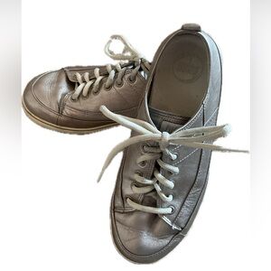 FITFLOP Metallic Silver  Lace up fashion sneaker with Micro Woobleboard heel.